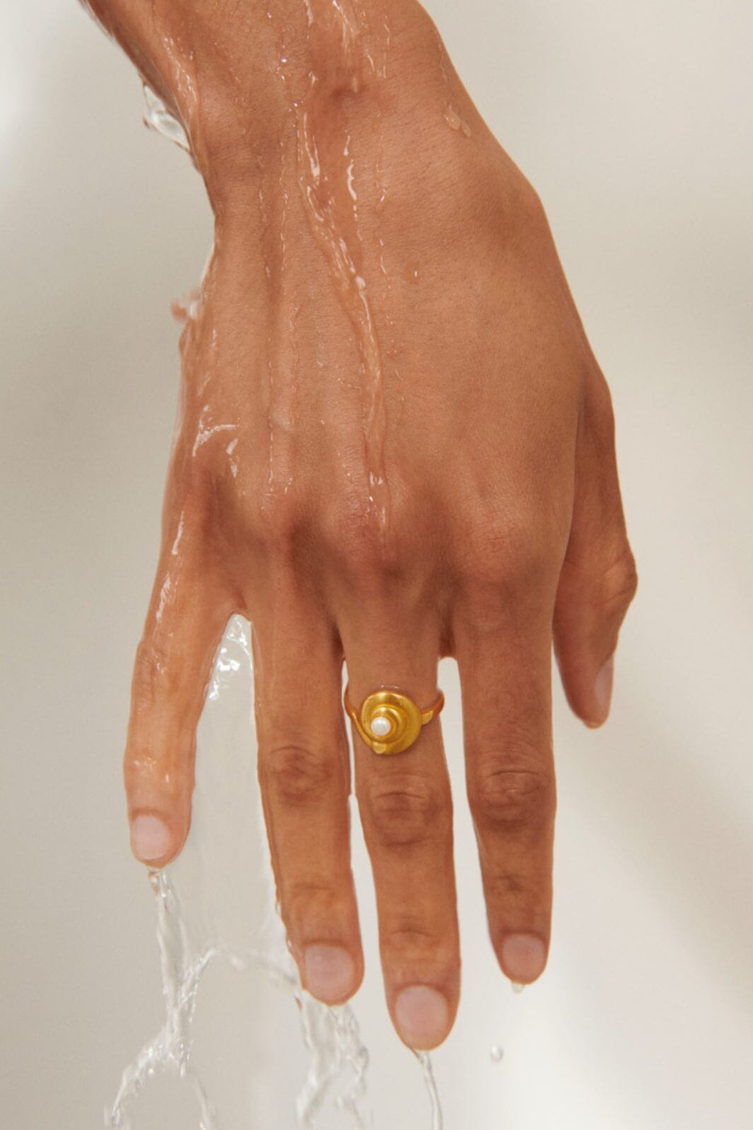 Pernille Corydon Jewellery - Shell Flower Ring - Goldenplated