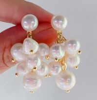 mellow-moon-pearl-drops-earring-forgyldt_2.jpg Mellow Moon - Pearl Drops Earring - Forgyldt