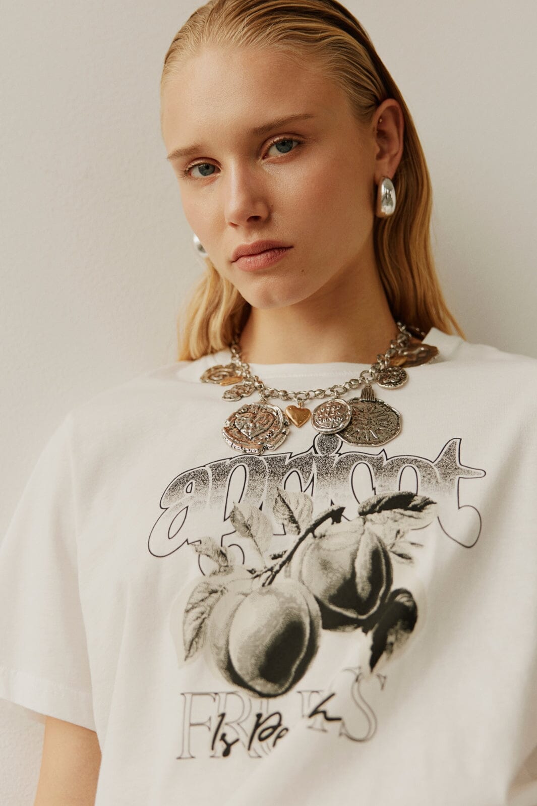 Sofie Schnoor - Zenasw T-Shirt S252430 - 0124 - Snow White Levere
