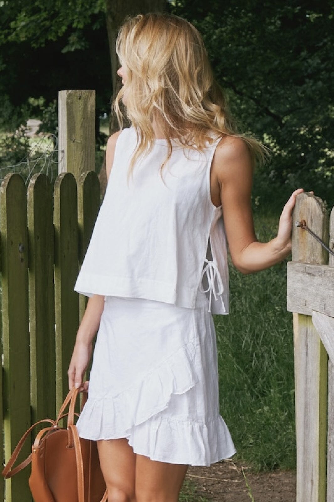 Neo Noir - Svetlana Linen Top - White