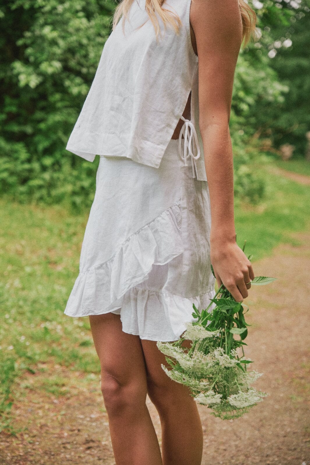 Neo Noir - Svetlana Linen Top - White