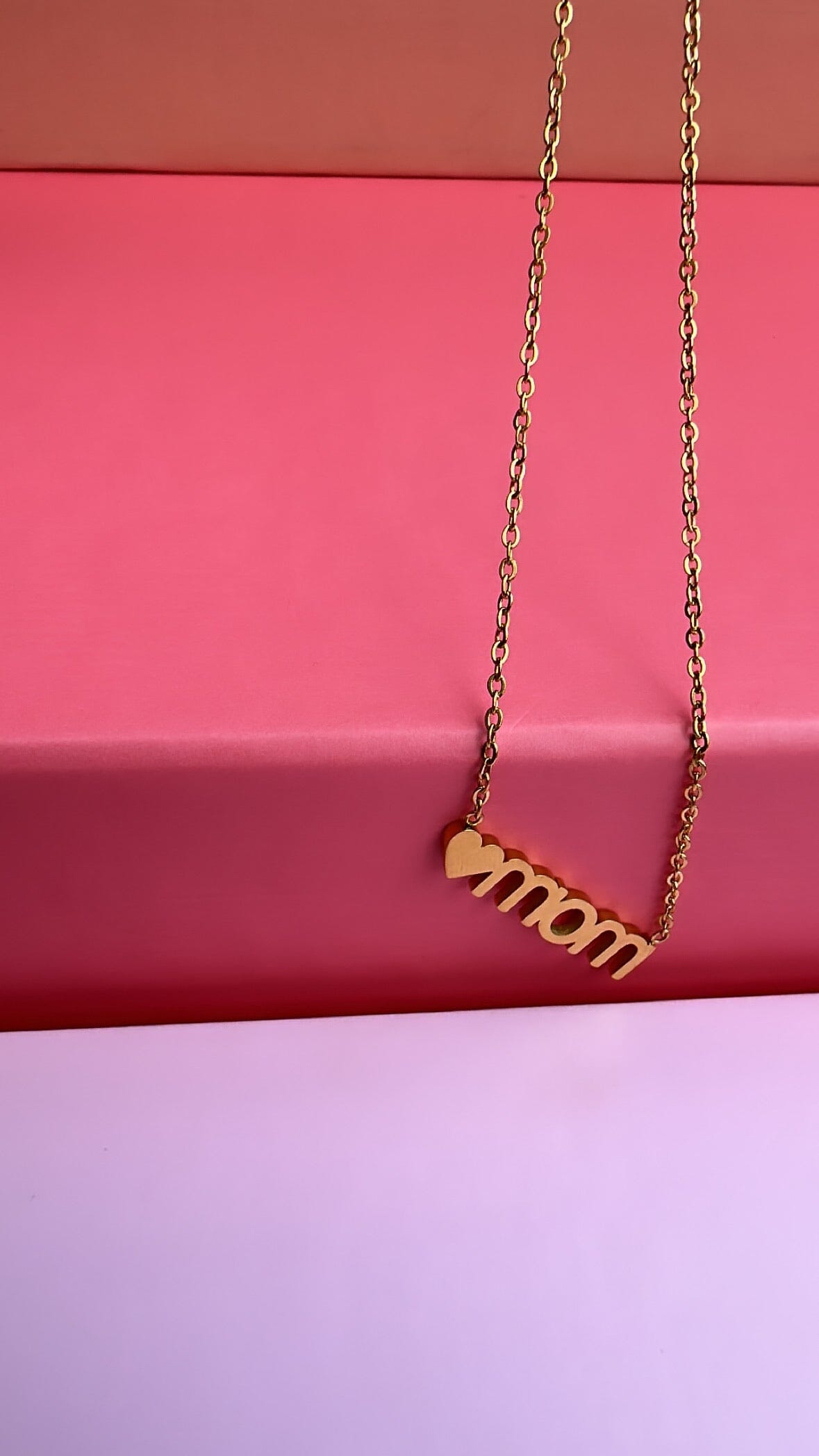 mellow-moon-love-mom-necklace-forgyldt_2.jpg Mellow Moon - Love Mom Necklace - Forgyldt