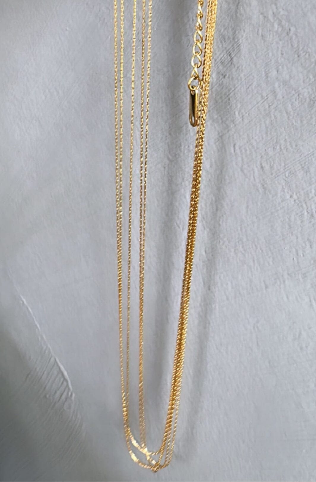 mellow-moon-necklace-on-necklace-forgyldt_1.jpg Mellow Moon - Necklace on Necklace - Forgyldt