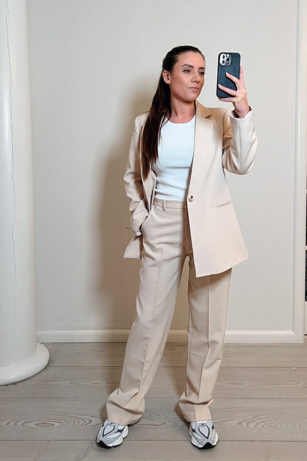 Neo Noir - Avery Suit Blazer - Sand